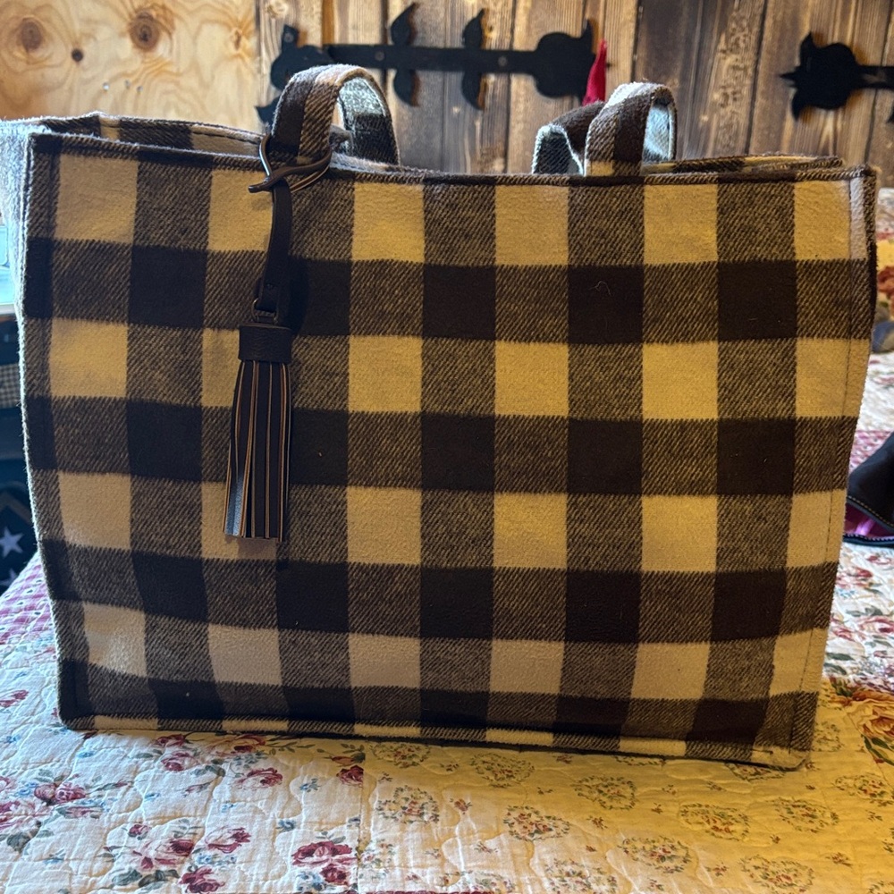 Chic Checkered Tote Bag - Brown and Cream